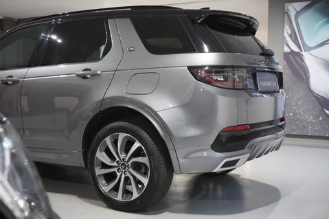 Land Rover Discovery Sport R-DYNAMIC SE 2
