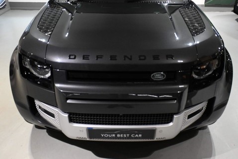Land Rover Defender SE MHEV 9