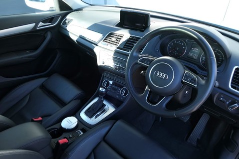 Audi Q3 TFSI SE 13