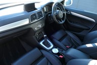 Audi Q3 TFSI SE 18