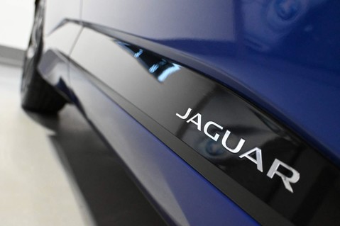 Jaguar I-Pace SE 21