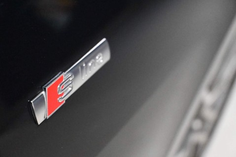 Audi A6 AVANT TFSI S LINE BLACK EDITION MHEV 42