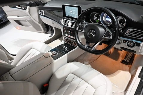 Mercedes-Benz CLS CLS220 D AMG LINE PREMIUM PLUS 14