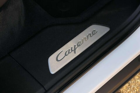 Porsche Cayenne V6 TIPTRONIC 22