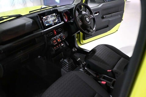 Suzuki Jimny SZ5 23