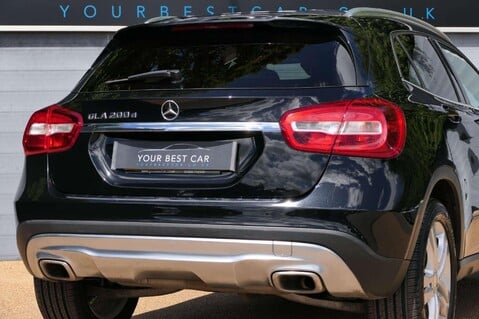 Mercedes-Benz GLA GLA 200 D SPORT 8