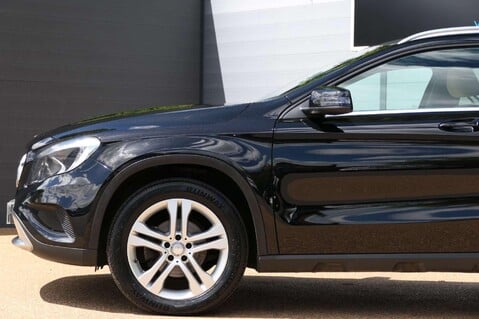 Mercedes-Benz GLA GLA 200 D SPORT 5