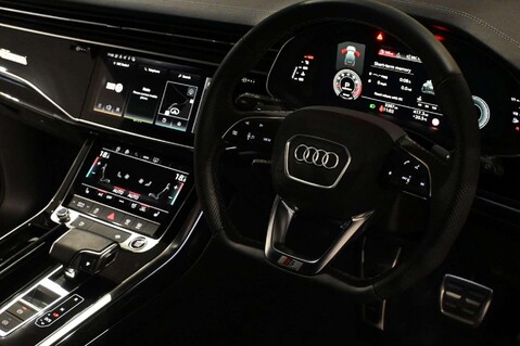 Audi Q7 TFSI QUATTRO S LINE BLACK EDITION MHEV 10