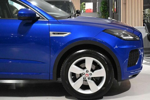 Jaguar E-Pace R-DYNAMIC SE 5