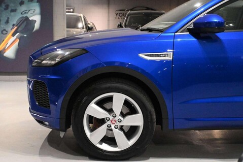 Jaguar E-Pace R-DYNAMIC SE 9