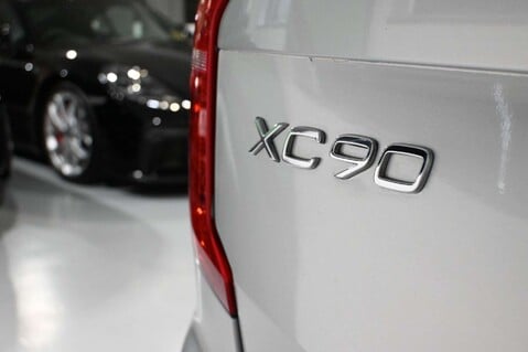 Volvo XC90 2.0 XC90 R-Design D5 PowerPulse AWD Auto 4WD 5dr 25