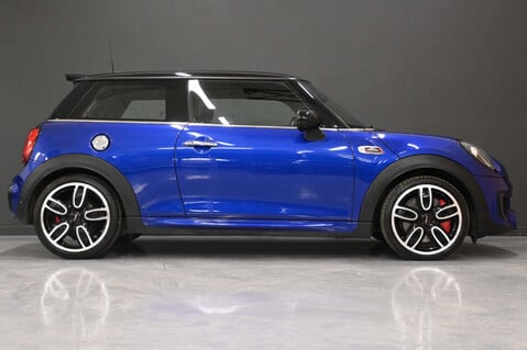 Mini Hatch 2.0 John Cooper Works 3dr 22