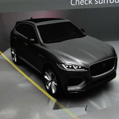 Jaguar F-Pace 3.0 F-PACE R-Dynamic SE D MHEV AWD Auto 4WD 5dr 1