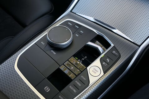 BMW 3 Series M SPORT AUTO 42