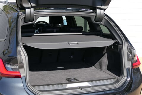 BMW 3 Series M SPORT AUTO 19