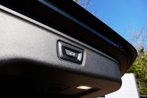 BMW 3 Series M SPORT AUTO 20