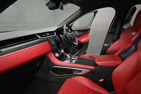 Jaguar F-Pace 2.0 F-PACE R-Dynamic HSE PHEV AWD Auto 4WD 5dr 43