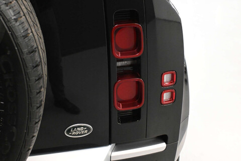 Land Rover Defender 3.0 Defender HSE D MHEV Auto 4WD 5dr 22