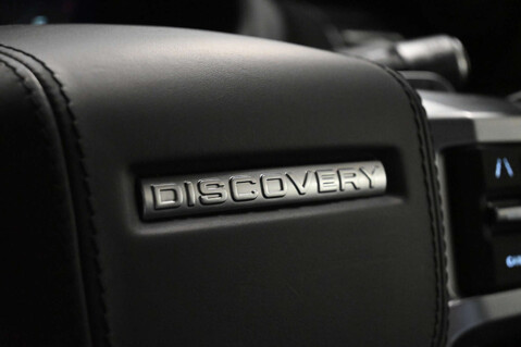 Land Rover Discovery 3.0 Discovery R-Dynamic HSE D MHEV Auto 4WD 5dr 30