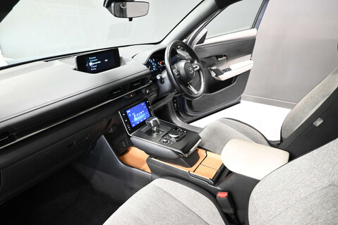 Mazda MX-30 MX-30 SE-L Luxury EV 5dr 4