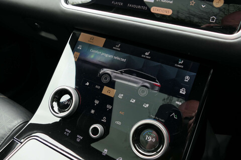 Land Rover Range Rover Velar 2.0 Range Rover Velar R-Dynamic HSE Auto 4WD 5dr 50