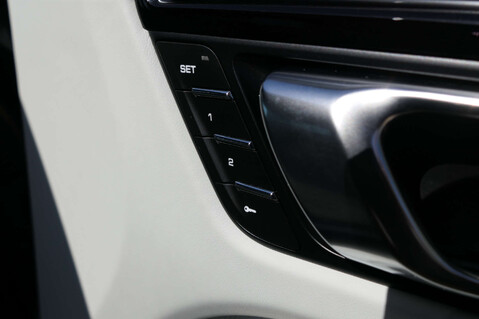 Porsche Macan 2.9 Macan S Semi-Auto 4WD 5dr 24