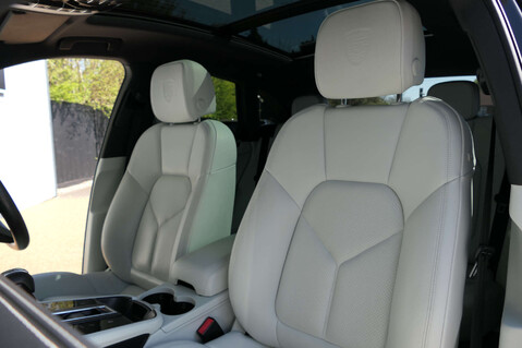 Porsche Macan 2.9 Macan S Semi-Auto 4WD 5dr 21