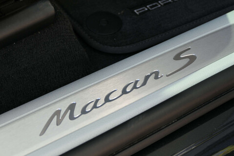 Porsche Macan 2.9 Macan S Semi-Auto 4WD 5dr 26