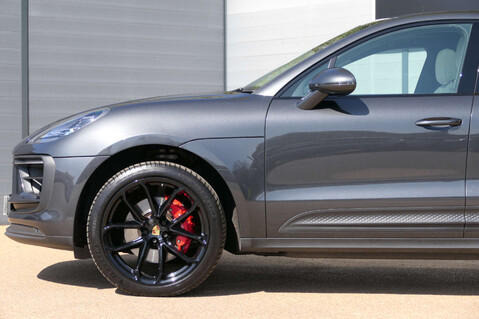 Porsche Macan 2.9 Macan S Semi-Auto 4WD 5dr 9