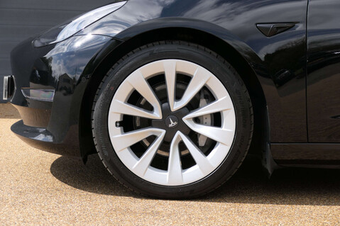 Tesla Model 3 Model 3 Long Range AWD 4WD 4dr 9