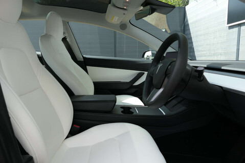 Tesla Model 3 Model 3 Long Range AWD 4WD 4dr 19