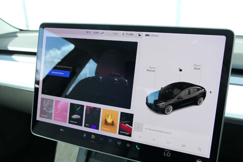 Tesla Model 3 Model 3 Long Range AWD 4WD 4dr 27