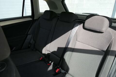 Volkswagen Tiguan 2.0 TDI BlueMotion Tech S SUV 5dr Diesel DSG 4Motion Euro 6 (s/s) (150 ps) 29