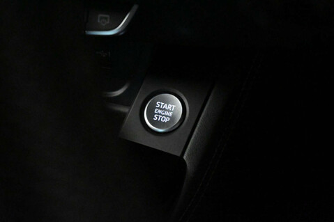 Audi A4 2.0 A4 Vorsprung 40 TDI MHEV Q Semi-Auto 4WD 5dr 44