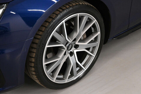 Audi A4 2.0 A4 Vorsprung 40 TDI MHEV Q Semi-Auto 4WD 5dr 29