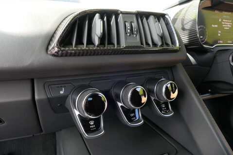 Audi R8 5.2 R8 Performance Carbon Black V10 Quattro Semi-Auto 4WD 2dr 26