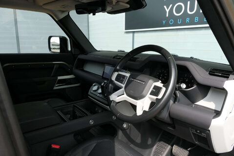 Land Rover Defender 3.0 D250 MHEV X-Dynamic HSE SUV 5dr Diesel Auto 4WD Euro 6 (s/s) (250 ps) 4
