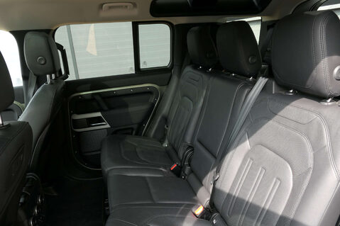 Land Rover Defender 3.0 D250 MHEV X-Dynamic HSE SUV 5dr Diesel Auto 4WD Euro 6 (s/s) (250 ps) 6