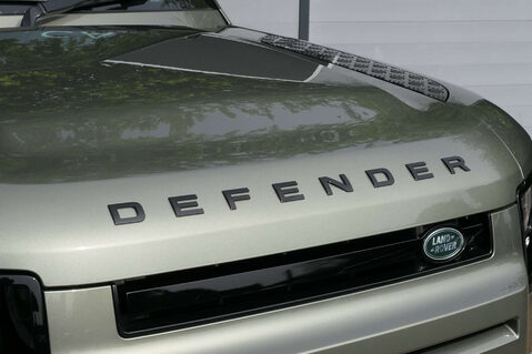 Land Rover Defender 3.0 D250 MHEV X-Dynamic HSE SUV 5dr Diesel Auto 4WD Euro 6 (s/s) (250 ps) 7