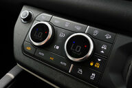 Land Rover Defender 3.0 D250 MHEV X-Dynamic HSE SUV 5dr Diesel Auto 4WD Euro 6 (s/s) (250 ps) 29