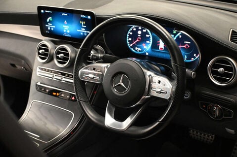 Mercedes-Benz GLC 2.0 GLC 300 AMG Line Premium+ D 4Matic Auto 4WD 5dr 33
