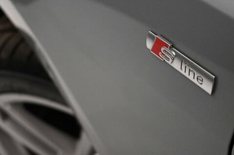 Audi A1 1.0 A1 Sportback 30 TFSI S Line Semi-Auto 5dr 4