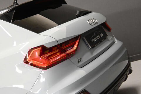 Audi A1 1.0 A1 Sportback 30 TFSI S Line Semi-Auto 5dr 11