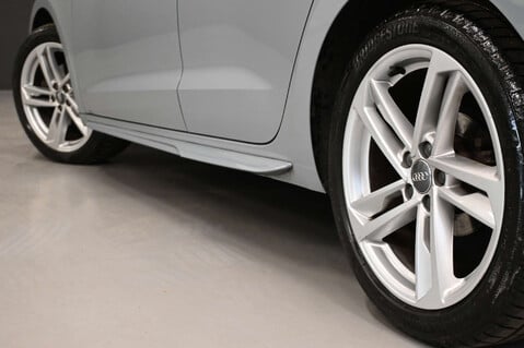 Audi A1 1.0 A1 Sportback 30 TFSI S Line Semi-Auto 5dr 42
