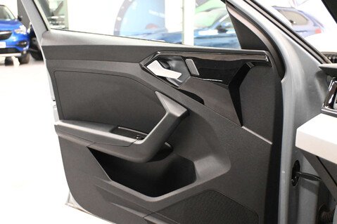 Audi A1 1.0 A1 Sportback 30 TFSI S Line Semi-Auto 5dr 51