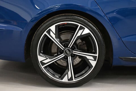 Audi A4 2.0 A4 Black Edition 40 TFSI MHEV Semi-Auto 5dr 33
