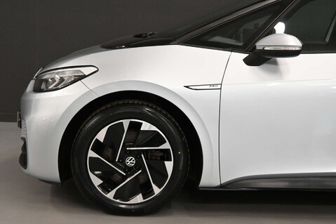 Volkswagen Id.3 Pro Performance 58kWh Life Hatchback 5dr Electric Auto (204 ps) 21