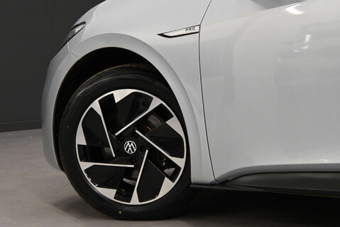 Volkswagen Id.3 Pro Performance 58kWh Life Hatchback 5dr Electric Auto (204 ps) 13