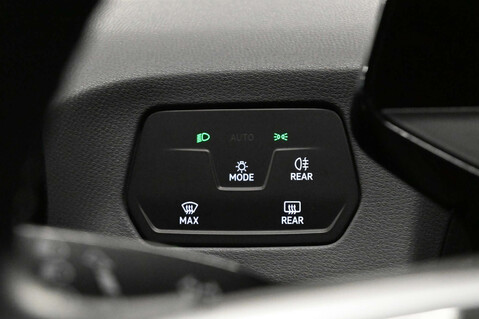 Volkswagen Id.3 Pro Performance 58kWh Life Hatchback 5dr Electric Auto (204 ps) 59