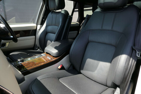 Land Rover Range Rover 3.0 Range Rover Vogue D MHEV Auto 4WD 5dr 5